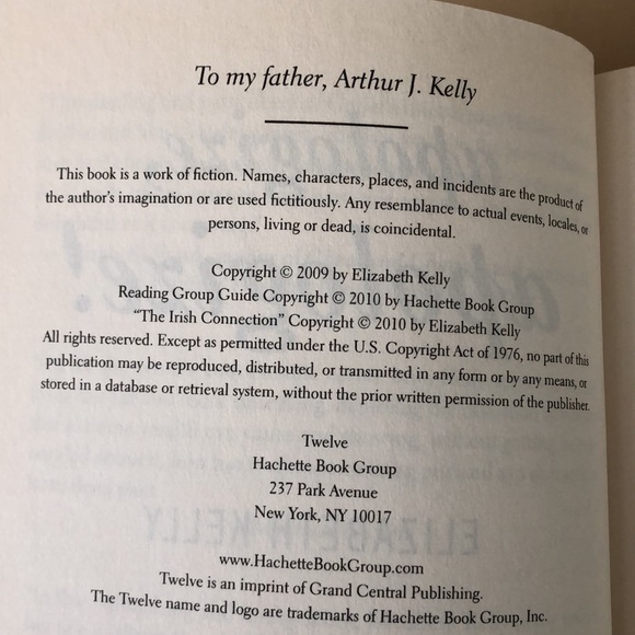 Apologize! Apologize! A novel by Elizabeth Kelly - Picture 6 of 6